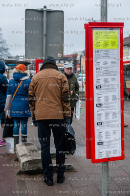 Gdańsk. Tymczasowy przystanek autobusowy Brama Wyżynna.
24.01.2018
fot....