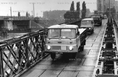 Podczas remontu mostu Siennickiego na Martwej Wisle...