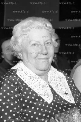 Irena Butrynowicz, nauczycielka , pracownik biblioteki...