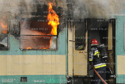 Wspolne cwiczenia antyterorystow, policji, strazy granicznej...