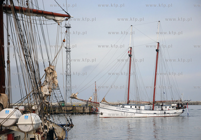Gdynia w przeddzien Zlotu Zaglowcow - The Tall Ships...