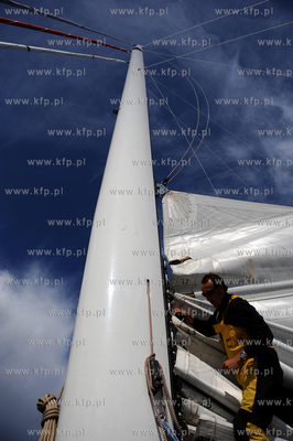 Zatoka Gdanska. Katamaran Gemini 3, na ktorym Roman...
