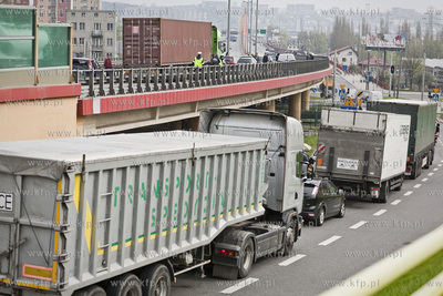 Gdynia. Estakada Kwiatkowskiego, zjazd na ul. Morska....