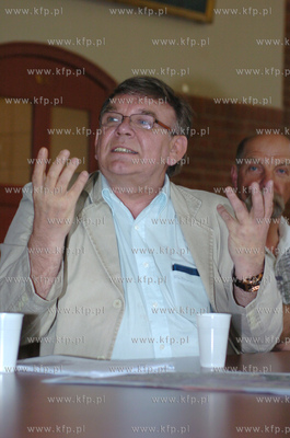 Jerzy Malek, zalozyciel, prezes firmy Morpol SA, zajmujacej...
