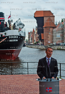 Gdansk, taras Polskiej Filharmonii Baltyckiej. Konferencja...