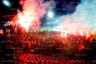Szczecin. Szczecinscy kibice swietuja na stadionie...