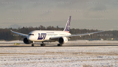 Boeing 787-800 Dreamliner Polskich Linii Lotniczych...