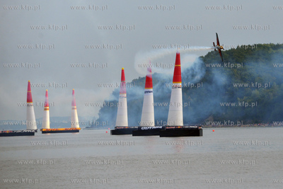 Gdynia - 4. przystanek Mistrzostw Swiata Red Bull Air...