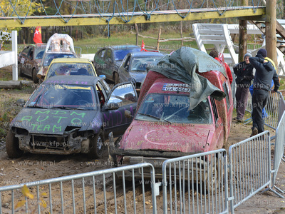 ZYWE TRUPY GRASOWAŁY W KOLIBKACH. Kolejna 14. juz...