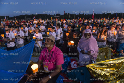 Młodzi z całego świata w sobotę, w przedostatni...