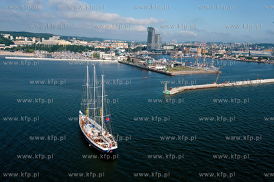 Tall Ships' Races 2009 w Gdyni z lotu ptaka. Zlot Wielkich...