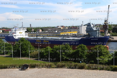 Do Gdańska przyplynal statek BULKNES z kruszywem pod...