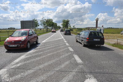 Ulica Slowackiego w poblizu terminalu lotniska w Rebiechowie....