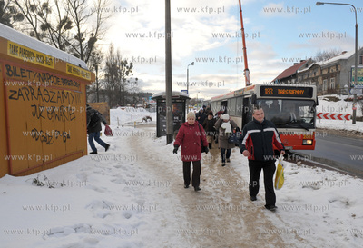 Gdansk, Siedlce. Przystanek autobusowy i nieczynny...
