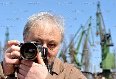 Marek Mazur konstruktor bursztynowego obiektywu i tworca...