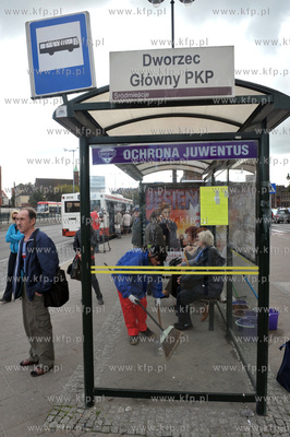 Akcja - "Czyste Przystanki" w ramach kampanii Zmieniamy...