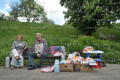 Gdanskie Dni Sasiadow.Wyprzedaz sasiedzka w Parku Bema...
