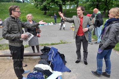 Gdanskie Dni Sasiadow.Wyprzedaz sasiedzka w Parku Bema...