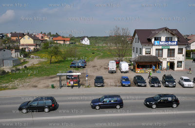 Zukowo na Kaszubach. Sklepy, zaklady uslugowe na ul....