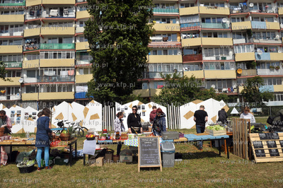 Streetwaves czyli artystyczna akcja miejska w Gdansku...