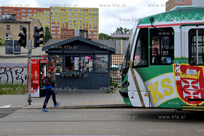 Gdansk Siedlce, ul. Kartuska. Tramwaj w barwach Lechii...