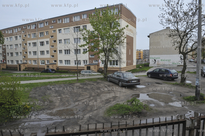 Gdańsk Orunia widziana z okien pociągu. Okolice przystanku...