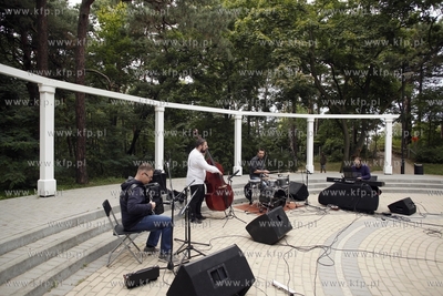 Park Brzeznienski im. Jana Jerzego Haffnera. Kolejna...