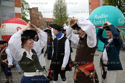 Gdańsk. Festyn z Pompą na Żabim Kruku, podczas którego...