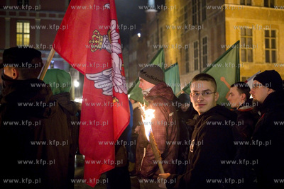 Gdańsk. Długi Targ. Protest Młodzieży Wszechpolskiej...