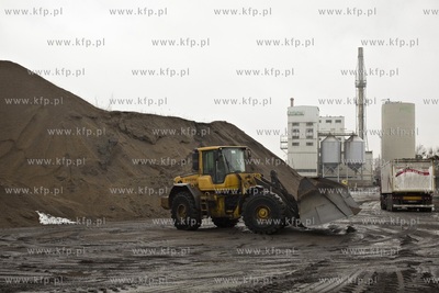 Z terenów fabryki Pollytag w Gdańsku Letnicy znika...