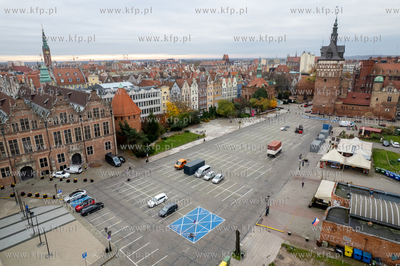 Targ Węglowy. Ruszają przygotowania do Jarmarku Bożonarodzeniowego...