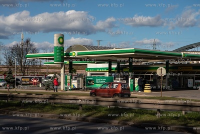 Gdańsk, ul, Grunwaldzka. Stacja benzynowa BP. 19.03.2020...