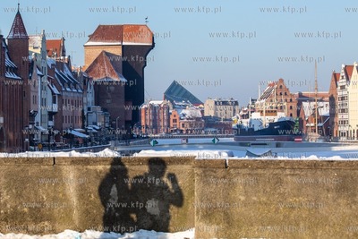 Gdańsk. Długie Pobrzeże zimą.  18.02.2021 fot....