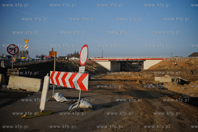 Gdansk. Budowa wezla drogowego Karczemki i trasy WZ....