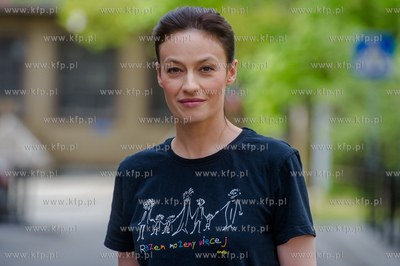 Gdansk.  Magdalena Rozczka odwiedzila dzieci w Klinice...
