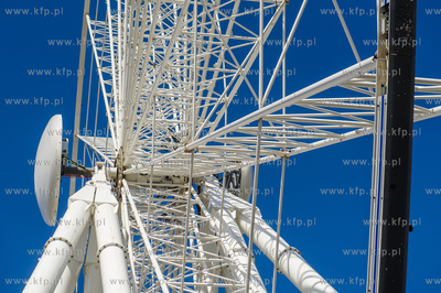 Gdansk. Montaz kola widokowego na Wyspie Spichrzow.
18.05.2015
fot....