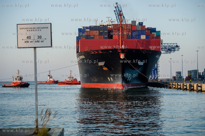 Gdansk. Terminal kontenerowy DCT. Pierwsze zawiniecie...