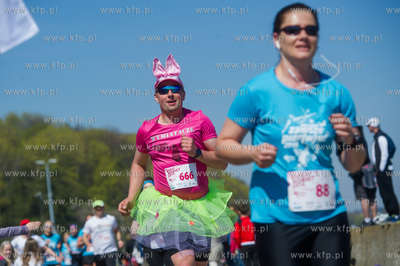 Gdynia. Bulwar Nadmorski. Bieg Kobiet - Zawsze Pier(w)si,...