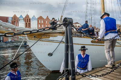 Gdańsk. Przywitanie członków Bractwa Flisackiego...