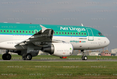 Warszawa, Okecie Nz. Airbus A320-214  linii Aer Lingus

REG.EI-DEK

21.10.2006



fot....