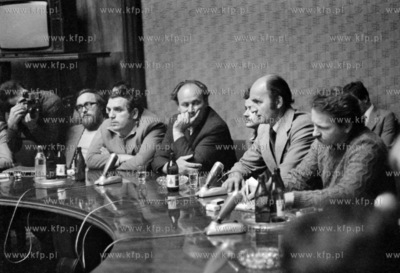Pierwsze spotkanie delegacji Solidarnosci w Urzedzie...