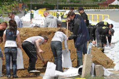 Ok. godz. 11 do Tczewa dotarla fala kulminacyjna. Poziom...