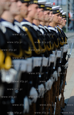 Gdynia. Swieto Marynarki Wojennej. Uroczystosc zmiany...