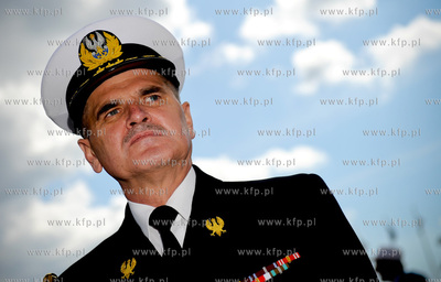 Gdynia. Swieto Marynarki Wojennej. Uroczystosc zmiany...