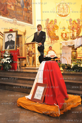 Rumia. W ramach obchodow 30-lecia Solidarnosci w  kosciele...