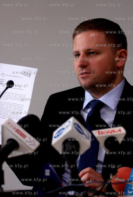 Gdansk. Konferencja prasowa prezesa Amber Gold Marcina...