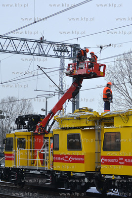 Gdynia. Leszczynki. Naprawa trakcji kolejowej. 13.12.13...