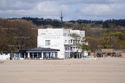 Sobota 25 kwietnia 2020 roku w Sopocie, godziny przedpołudniowe...