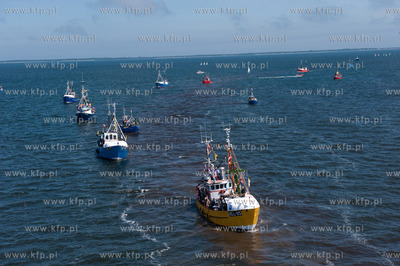 Morska Pielgrzymka Rybakow w Pucku na odpust Sw Piotra...