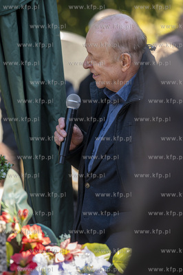 Gdańsk. Cmentarz Łostowicki. Uroczystości pogrzebowe...